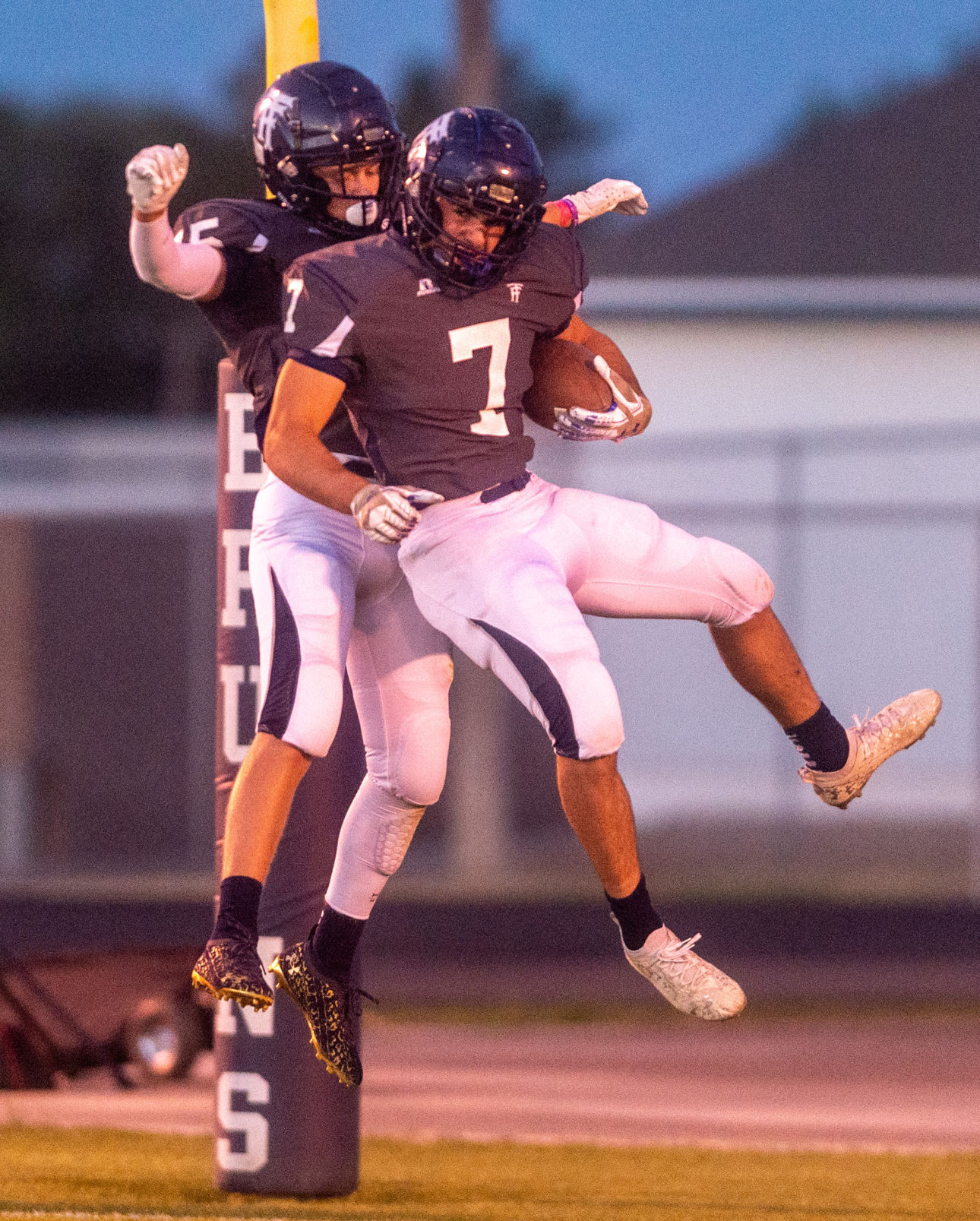 Wood River and Twin Falls battle it out in conference play